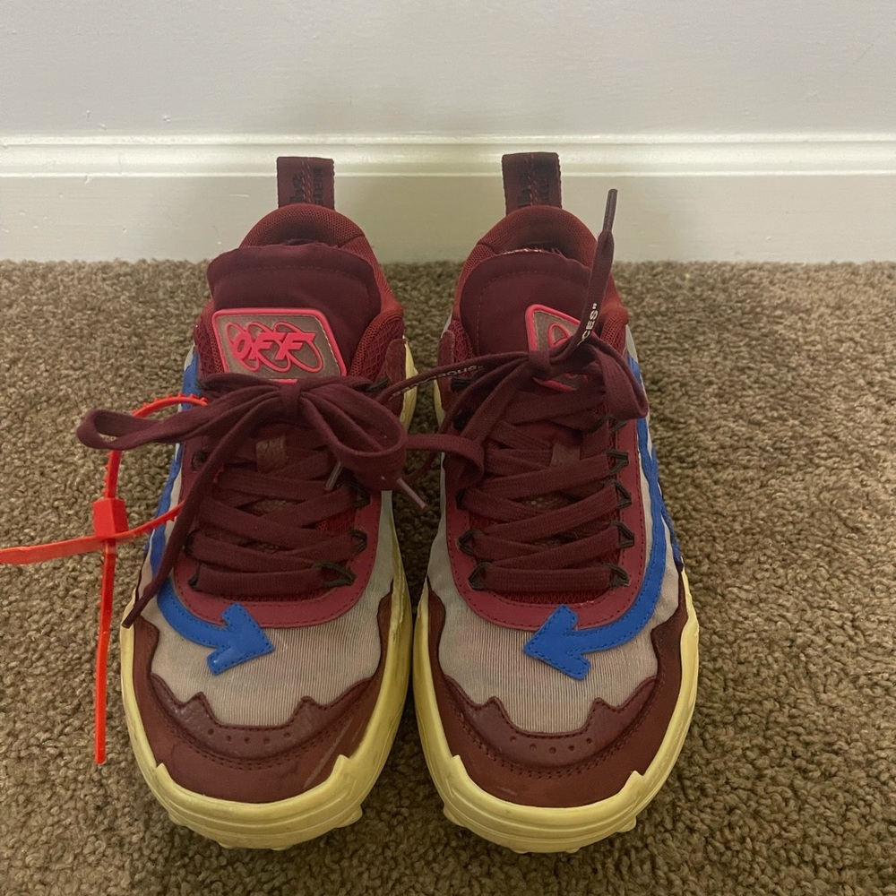 Off White Arrow Motif Sneakers